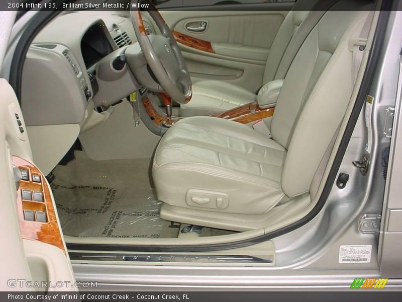 Brilliant Silver Metallic / Willow 2004 Infiniti I 35