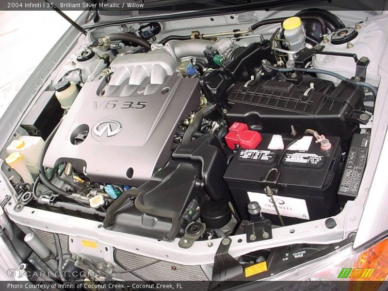 Brilliant Silver Metallic / Willow 2004 Infiniti I 35