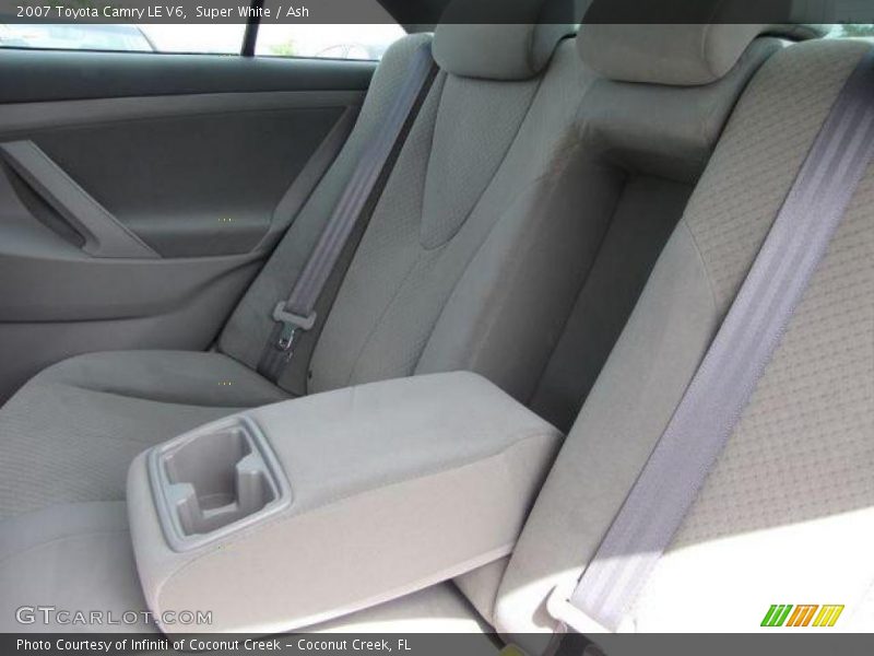 Super White / Ash 2007 Toyota Camry LE V6