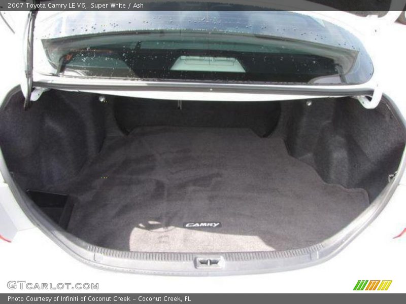 Super White / Ash 2007 Toyota Camry LE V6