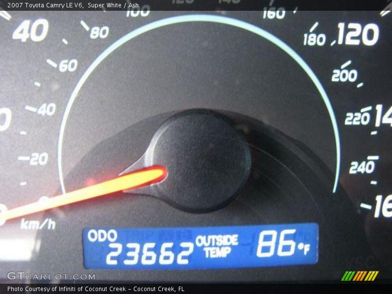 Super White / Ash 2007 Toyota Camry LE V6