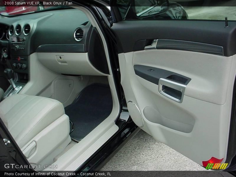 Black Onyx / Tan 2008 Saturn VUE XR