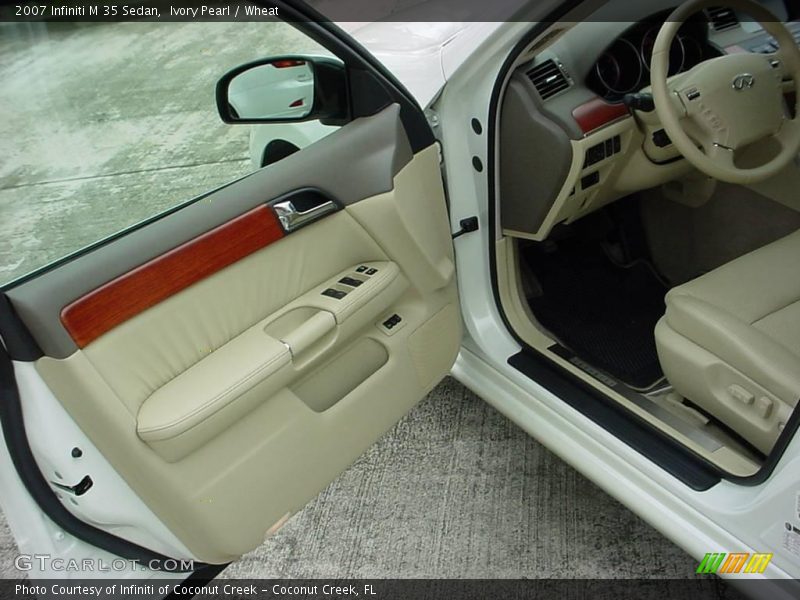 Ivory Pearl / Wheat 2007 Infiniti M 35 Sedan