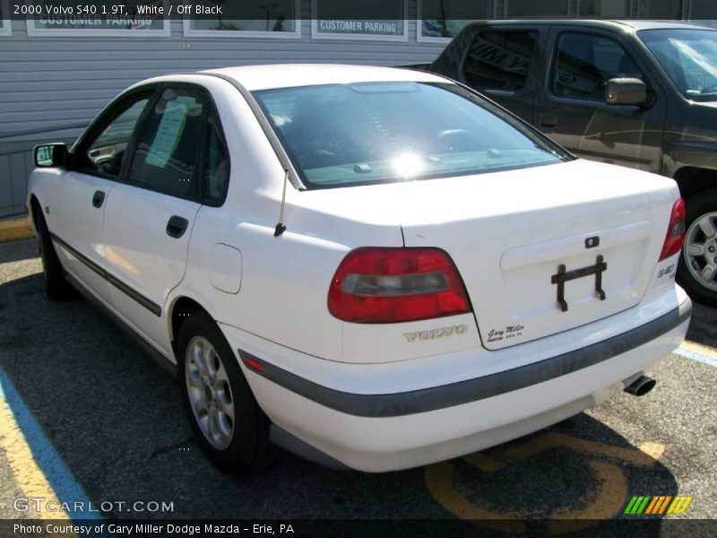 White / Off Black 2000 Volvo S40 1.9T