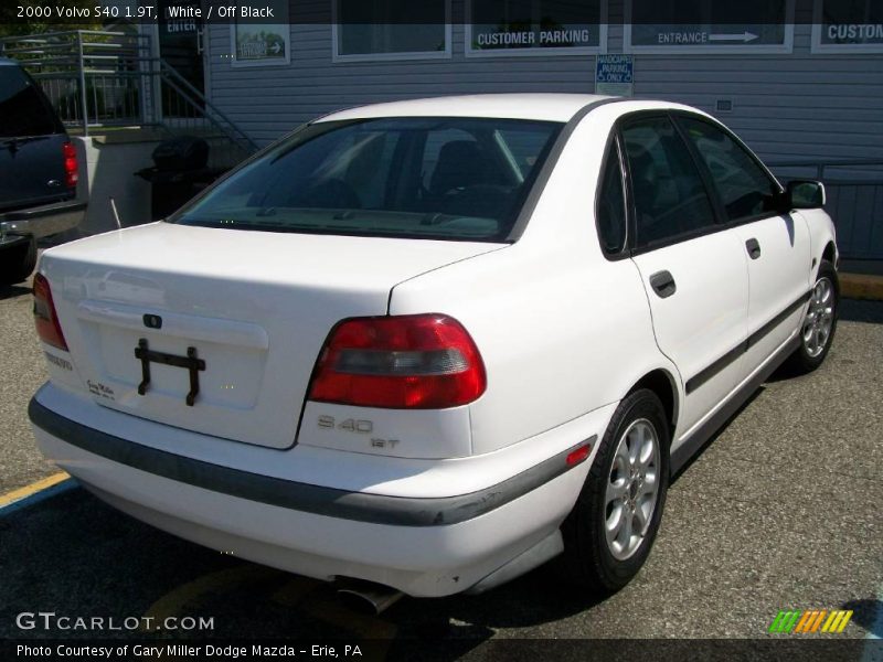 White / Off Black 2000 Volvo S40 1.9T