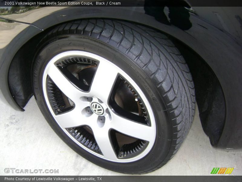 Black / Cream 2001 Volkswagen New Beetle Sport Edition Coupe