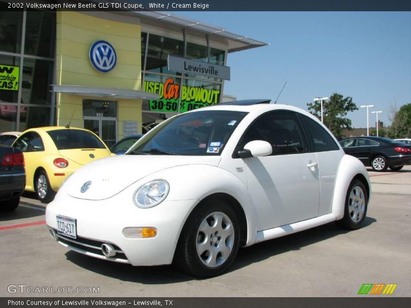 White / Cream Beige 2002 Volkswagen New Beetle GLS TDI Coupe