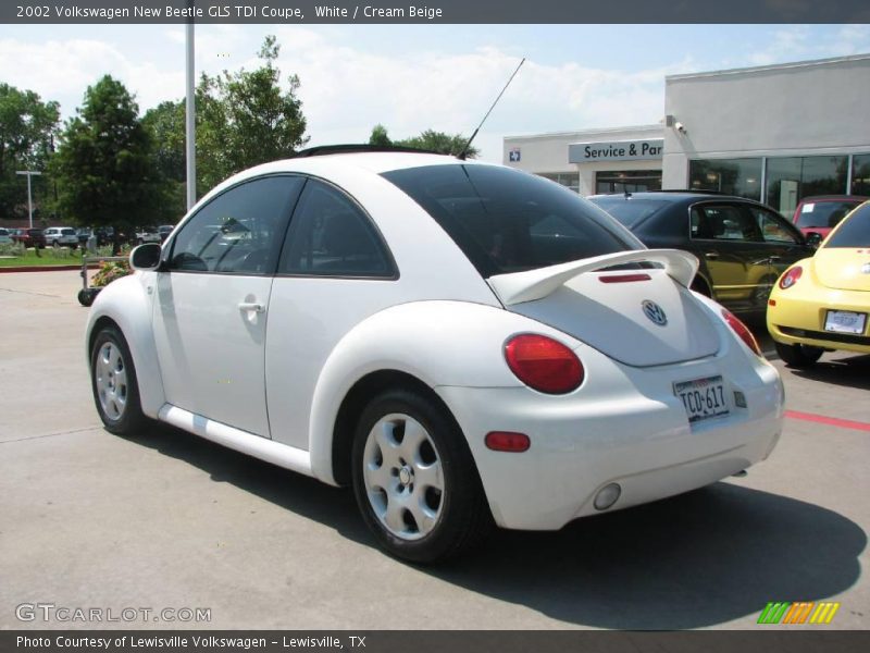 White / Cream Beige 2002 Volkswagen New Beetle GLS TDI Coupe