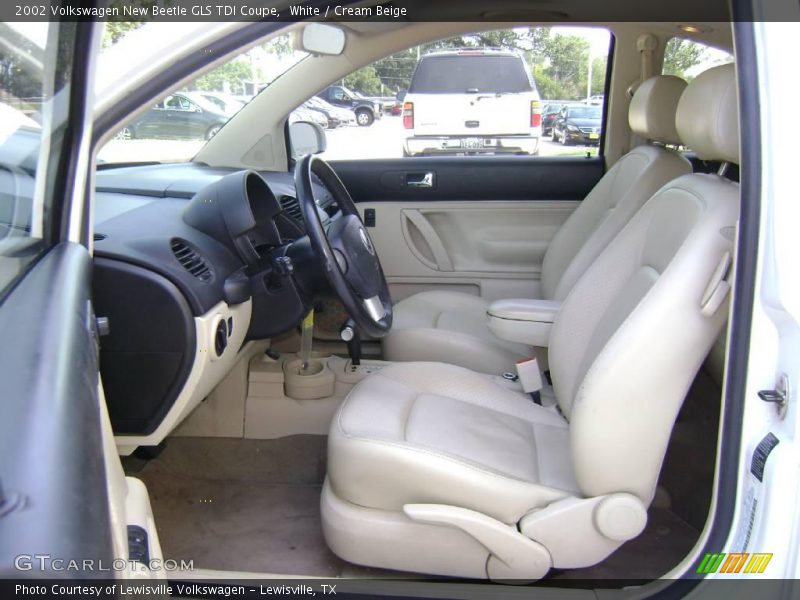 White / Cream Beige 2002 Volkswagen New Beetle GLS TDI Coupe
