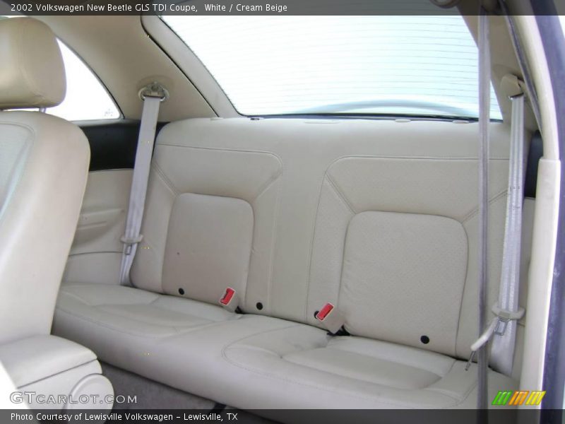 White / Cream Beige 2002 Volkswagen New Beetle GLS TDI Coupe