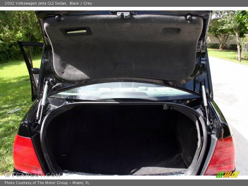 Black / Grey 2002 Volkswagen Jetta GLS Sedan