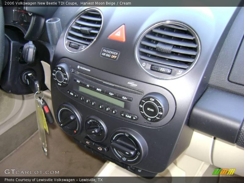 Harvest Moon Beige / Cream 2006 Volkswagen New Beetle TDI Coupe