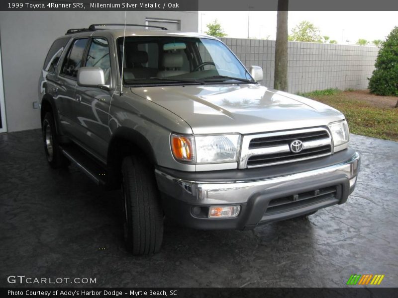 Millennium Silver Metallic / Oak 1999 Toyota 4Runner SR5