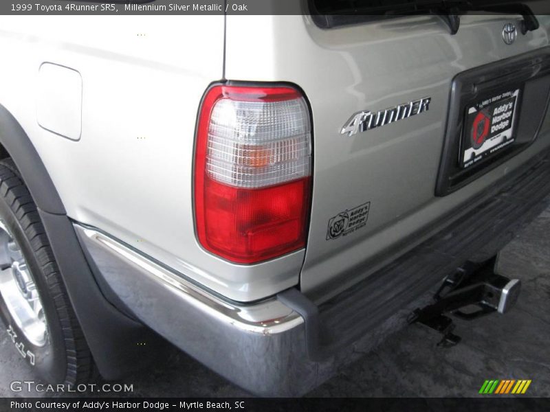 Millennium Silver Metallic / Oak 1999 Toyota 4Runner SR5