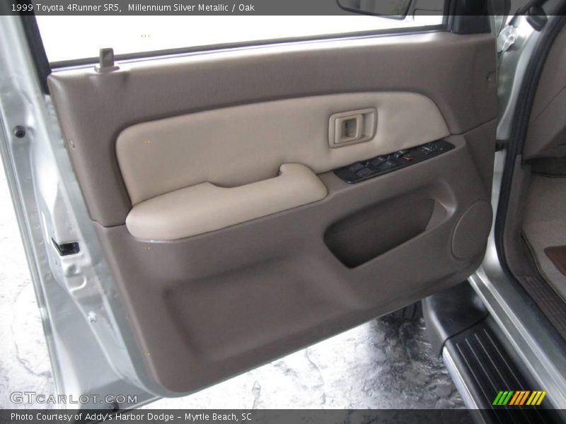 Millennium Silver Metallic / Oak 1999 Toyota 4Runner SR5