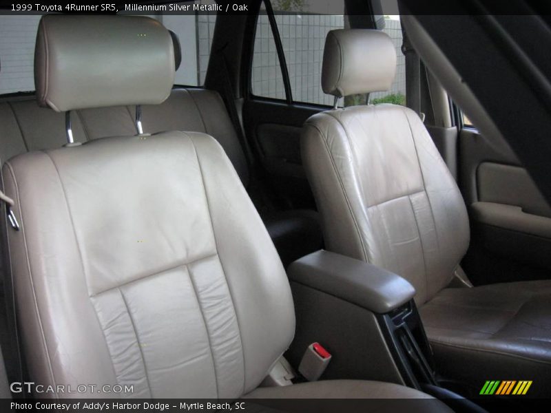 Millennium Silver Metallic / Oak 1999 Toyota 4Runner SR5