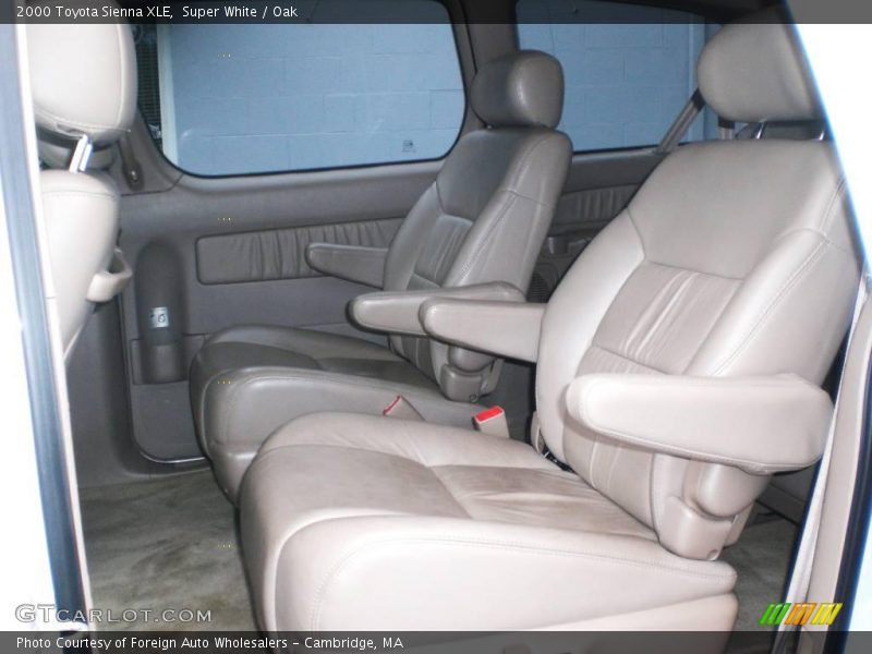 Super White / Oak 2000 Toyota Sienna XLE