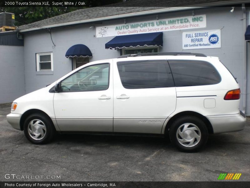Super White / Oak 2000 Toyota Sienna XLE