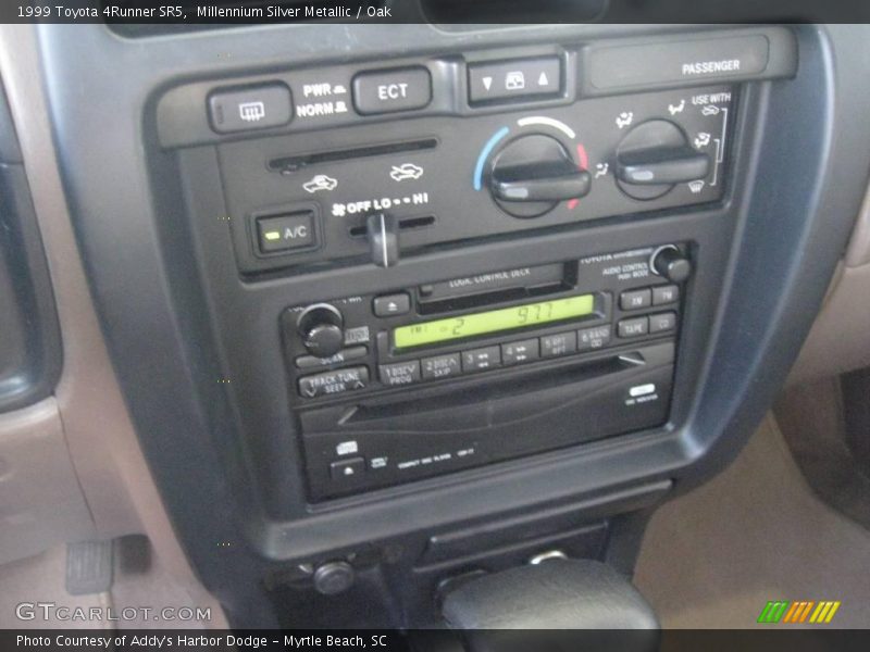 Millennium Silver Metallic / Oak 1999 Toyota 4Runner SR5