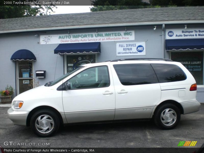 Super White / Oak 2000 Toyota Sienna XLE