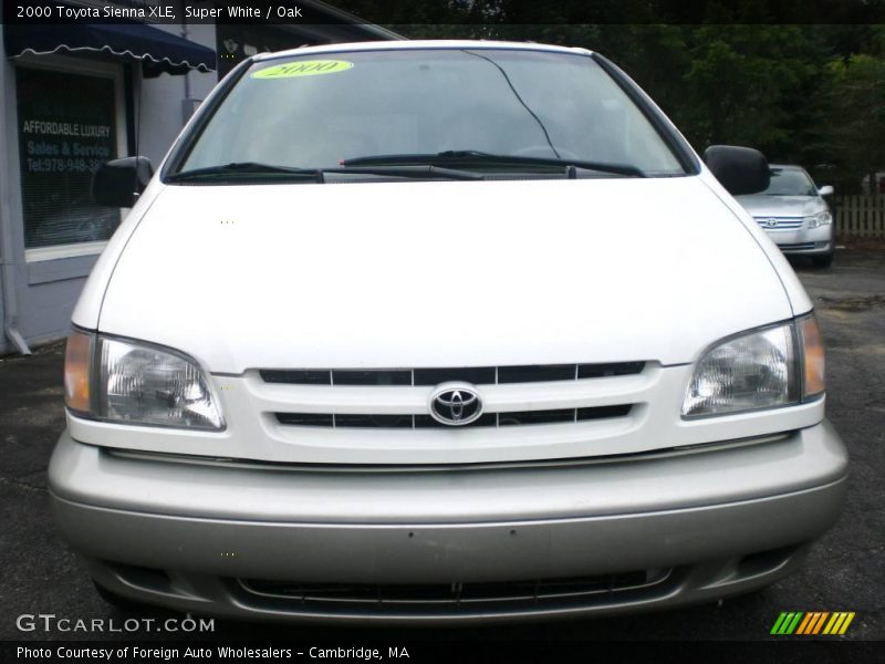 Super White / Oak 2000 Toyota Sienna XLE