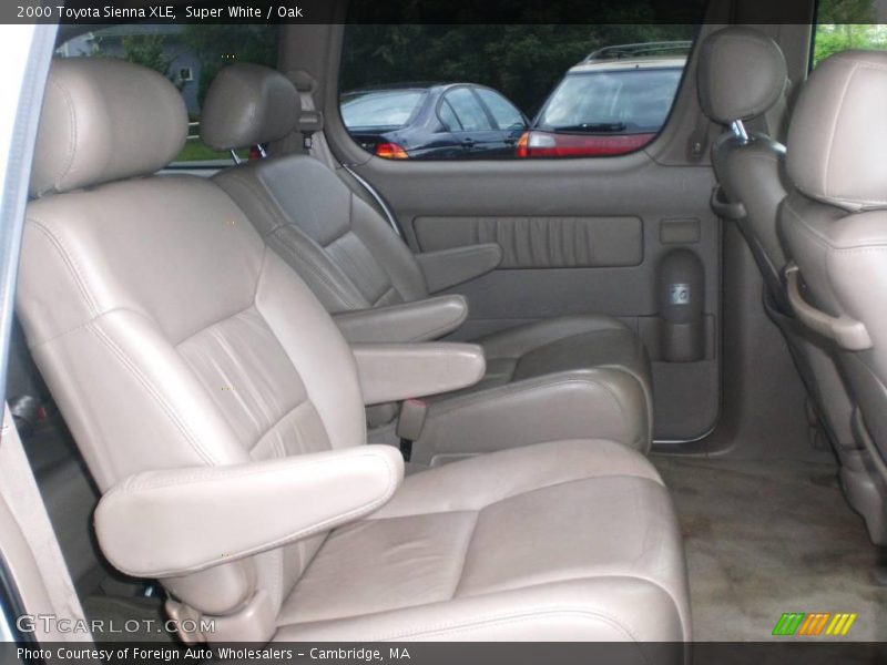 Super White / Oak 2000 Toyota Sienna XLE