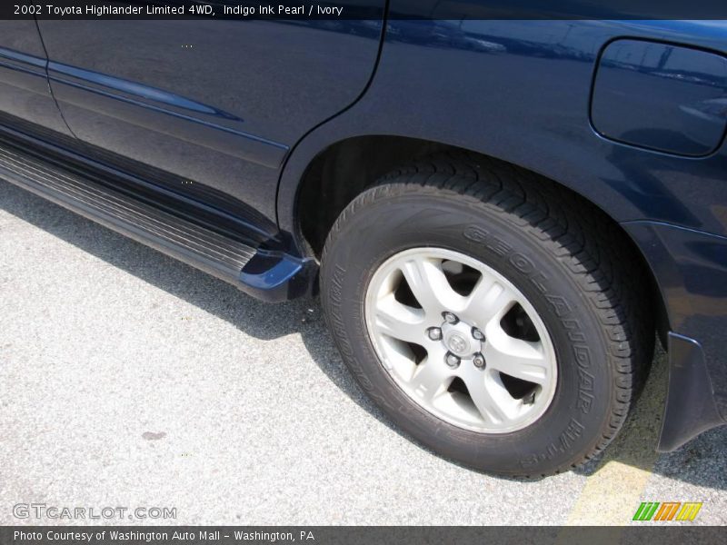 Indigo Ink Pearl / Ivory 2002 Toyota Highlander Limited 4WD