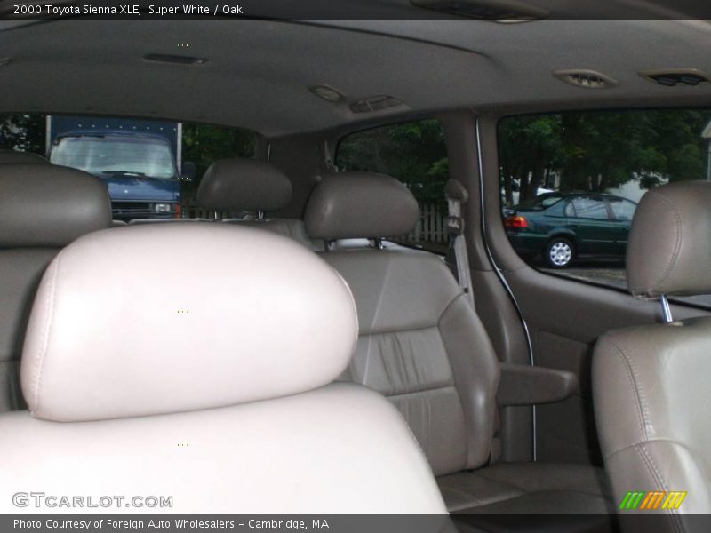 Super White / Oak 2000 Toyota Sienna XLE