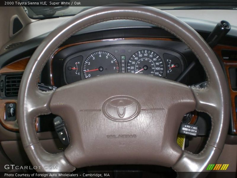 Super White / Oak 2000 Toyota Sienna XLE