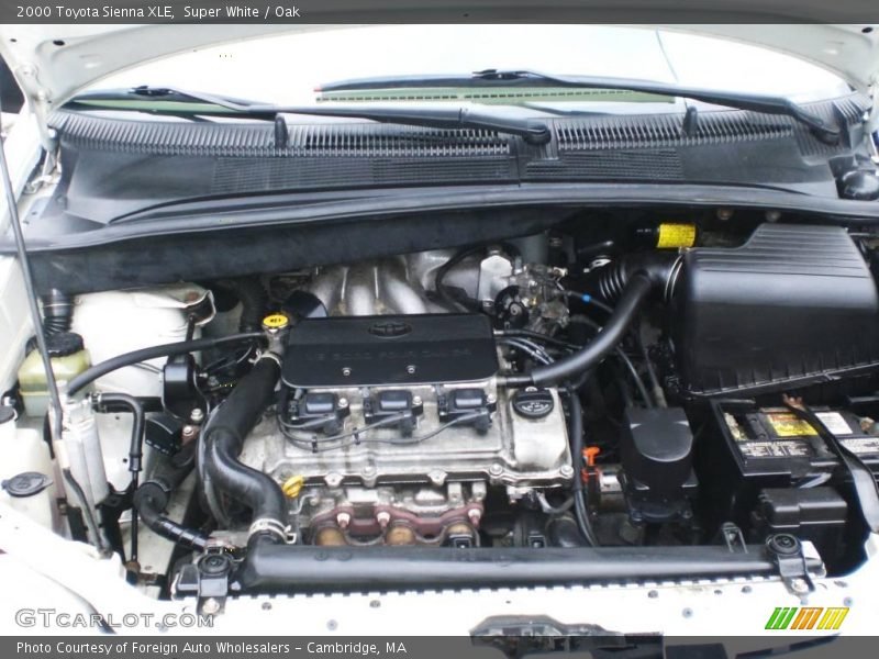 Super White / Oak 2000 Toyota Sienna XLE