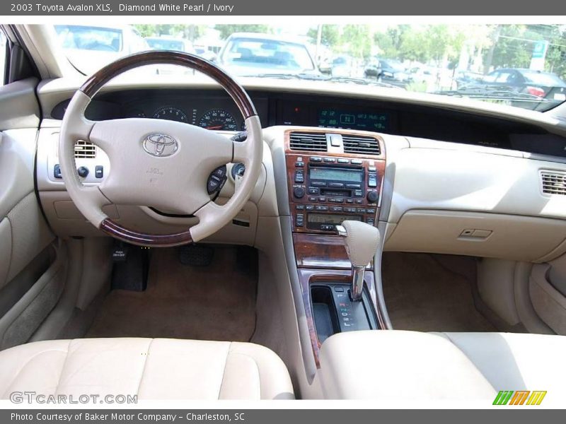 Diamond White Pearl / Ivory 2003 Toyota Avalon XLS