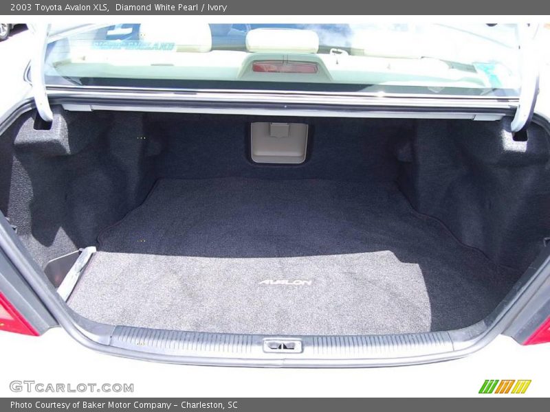 Diamond White Pearl / Ivory 2003 Toyota Avalon XLS