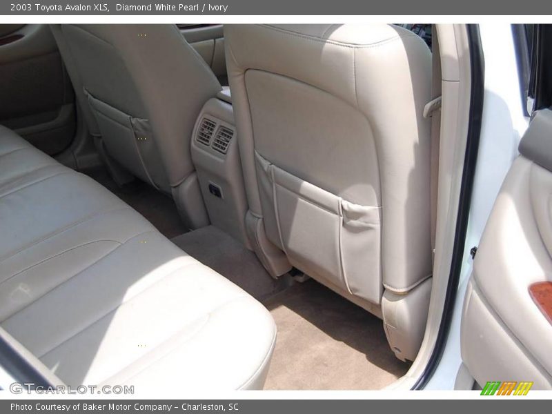 Diamond White Pearl / Ivory 2003 Toyota Avalon XLS