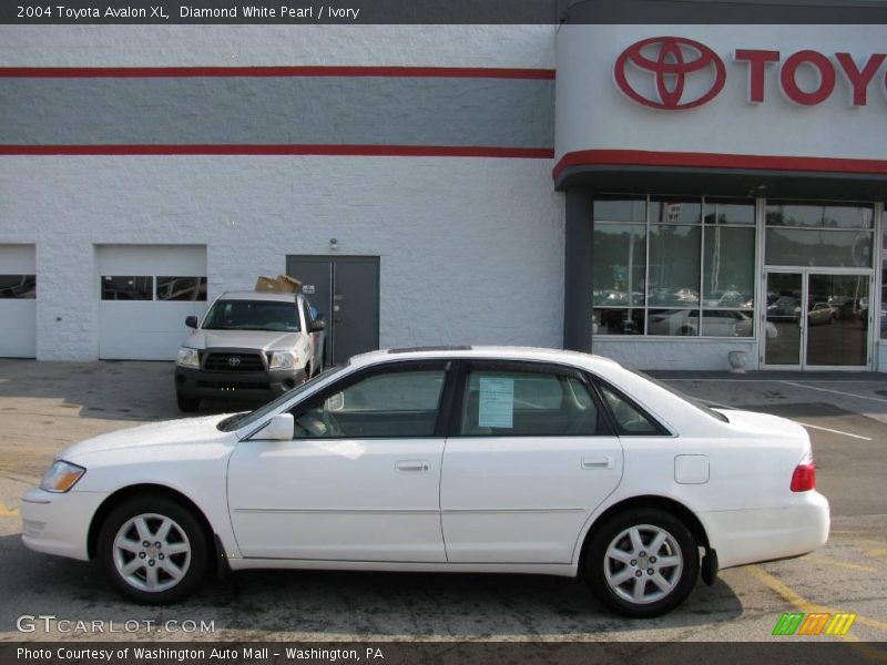 Diamond White Pearl / Ivory 2004 Toyota Avalon XL