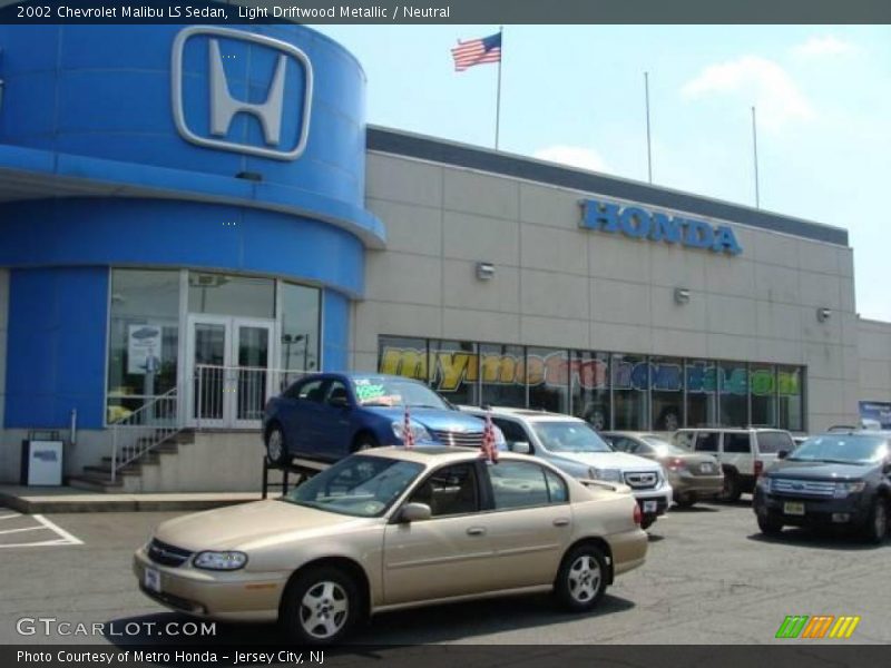 Light Driftwood Metallic / Neutral 2002 Chevrolet Malibu LS Sedan