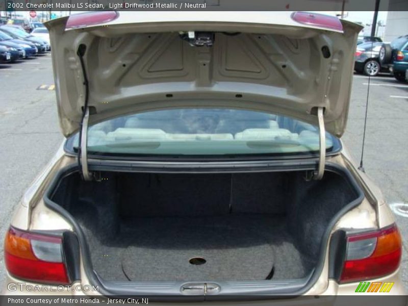 Light Driftwood Metallic / Neutral 2002 Chevrolet Malibu LS Sedan