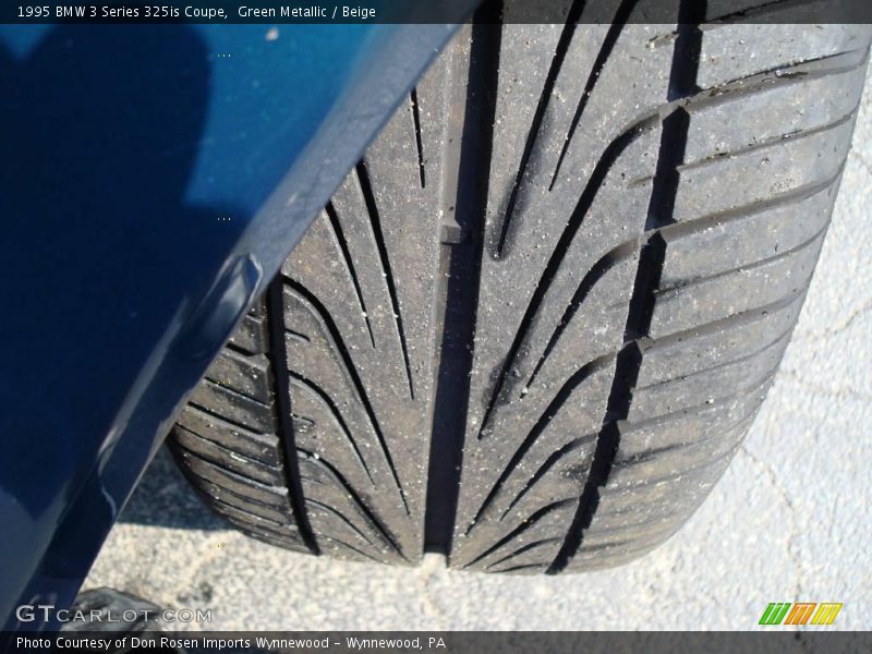 Green Metallic / Beige 1995 BMW 3 Series 325is Coupe
