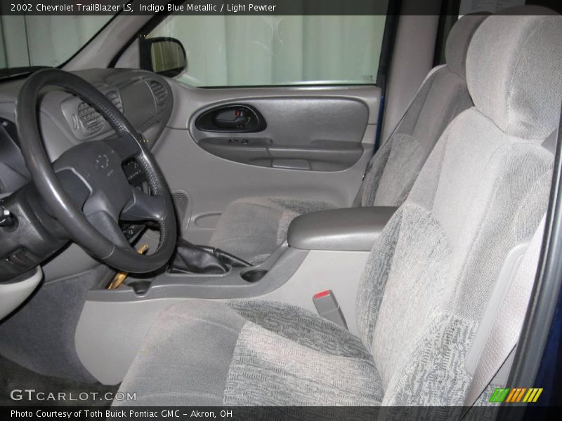 Indigo Blue Metallic / Light Pewter 2002 Chevrolet TrailBlazer LS