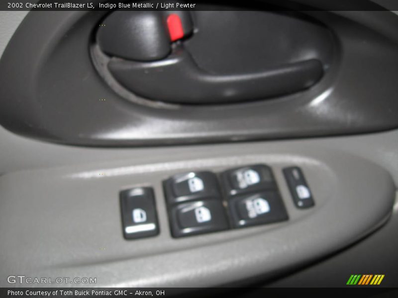 Indigo Blue Metallic / Light Pewter 2002 Chevrolet TrailBlazer LS