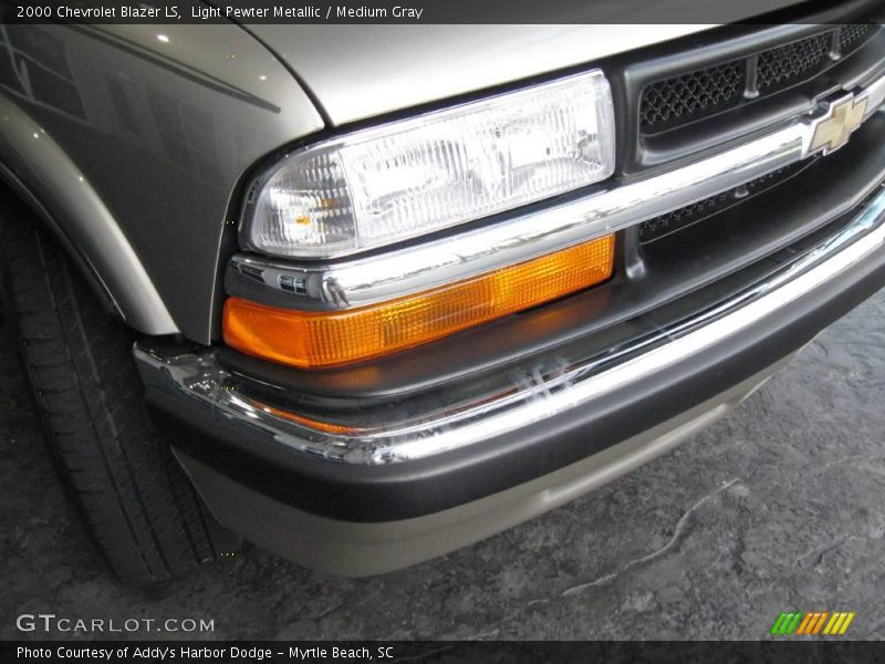 Light Pewter Metallic / Medium Gray 2000 Chevrolet Blazer LS