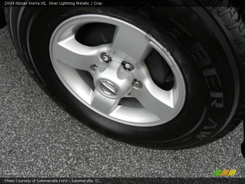Silver Lightning Metallic / Gray 2004 Nissan Xterra XE