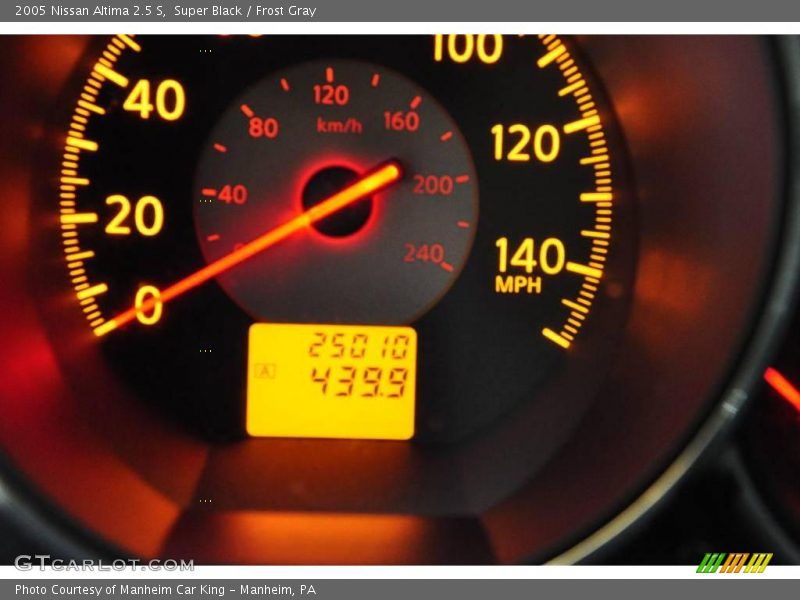 Super Black / Frost Gray 2005 Nissan Altima 2.5 S