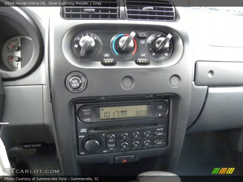 Silver Lightning Metallic / Gray 2004 Nissan Xterra XE