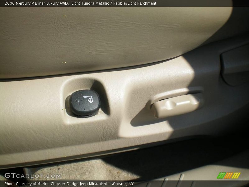 Light Tundra Metallic / Pebble/Light Parchment 2006 Mercury Mariner Luxury 4WD