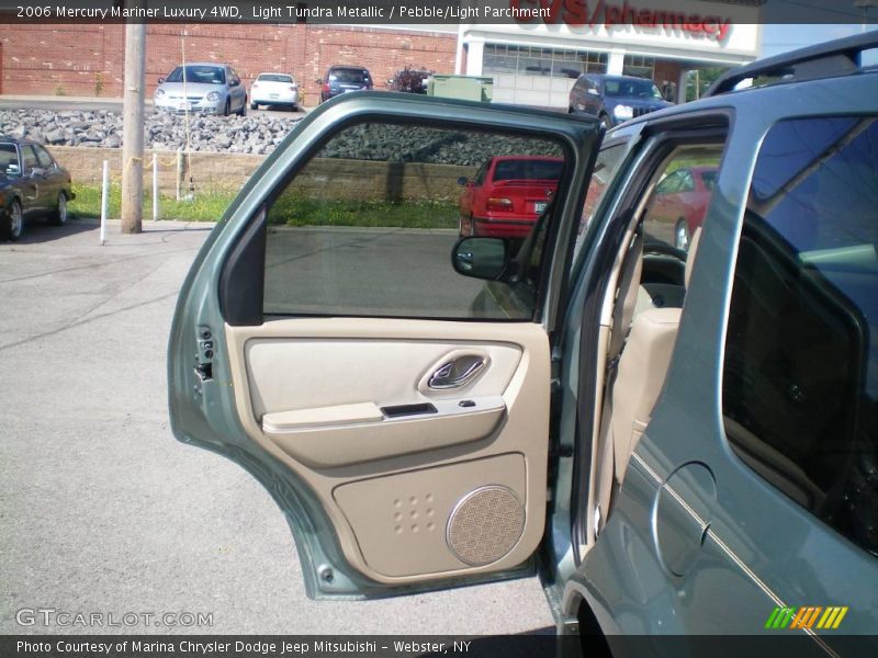 Light Tundra Metallic / Pebble/Light Parchment 2006 Mercury Mariner Luxury 4WD