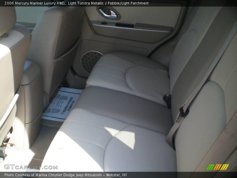 Light Tundra Metallic / Pebble/Light Parchment 2006 Mercury Mariner Luxury 4WD