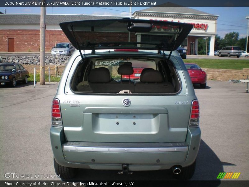 Light Tundra Metallic / Pebble/Light Parchment 2006 Mercury Mariner Luxury 4WD