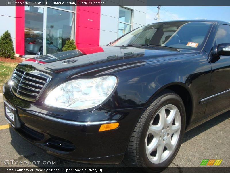 Black / Charcoal 2004 Mercedes-Benz S 430 4Matic Sedan