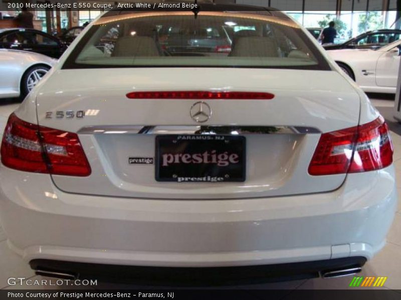 Arctic White / Almond Beige 2010 Mercedes-Benz E 550 Coupe