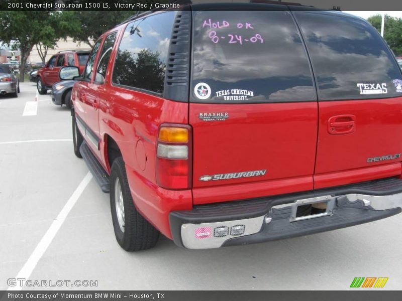 Victory Red / Graphite 2001 Chevrolet Suburban 1500 LS